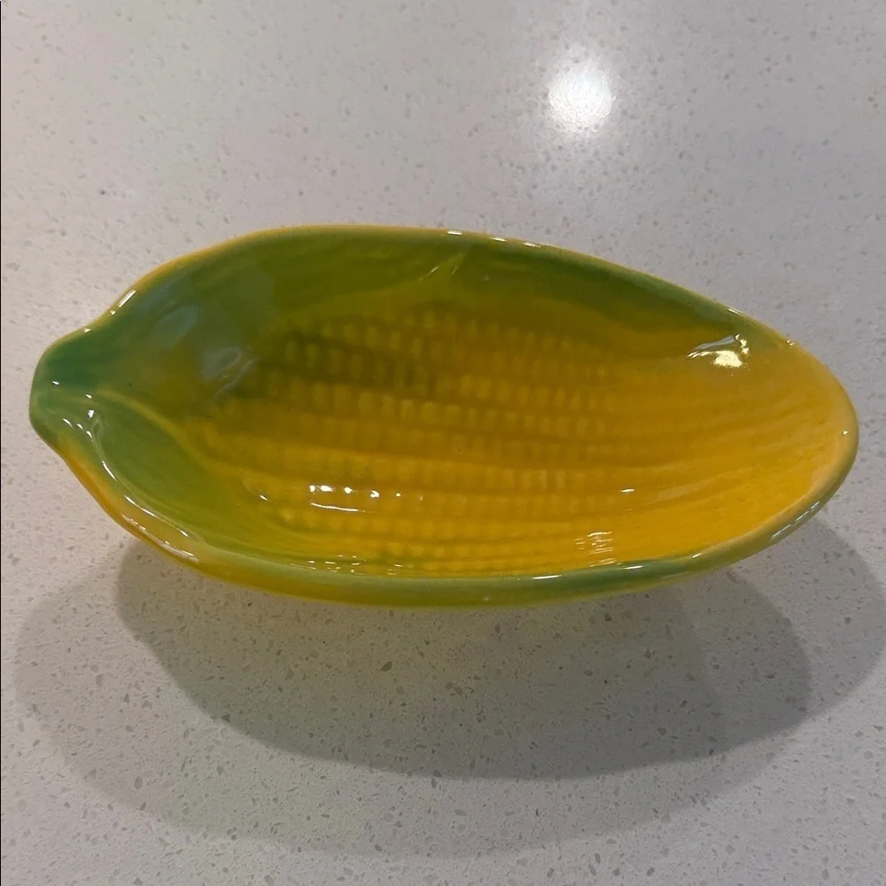 Yellow and Green Corn-Shaped Serveware Set